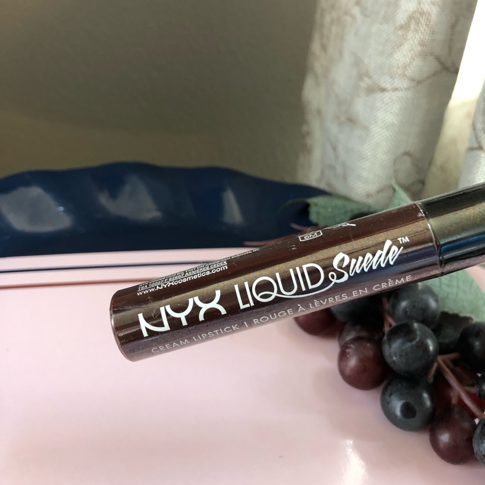 New with tags NYX PROFESSIONAL MAKEUP LIQUID SUEDE